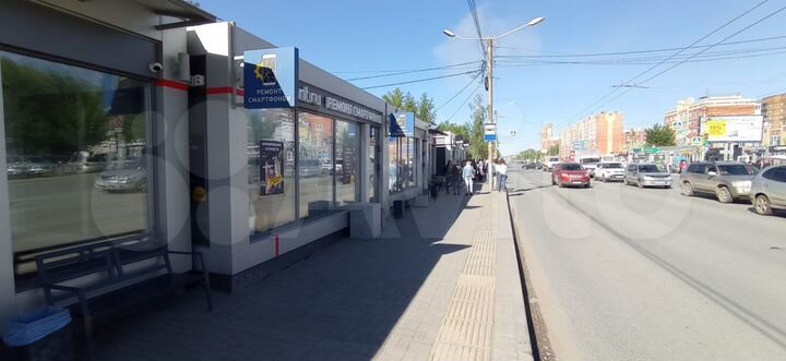 Космос остановка общ. транспорта, Св. назн, 21 м²