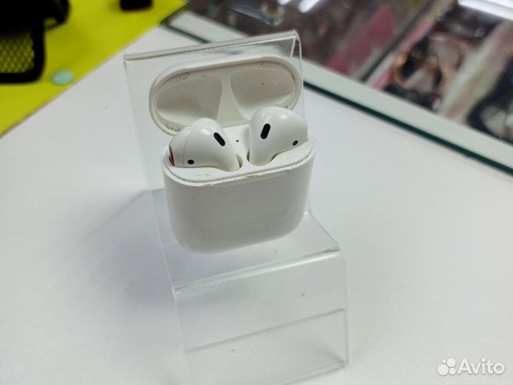 Беспроводные наушники apple airpods