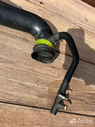 Патрубок воздушного фильтра Opel Vectra B 1.6 1996