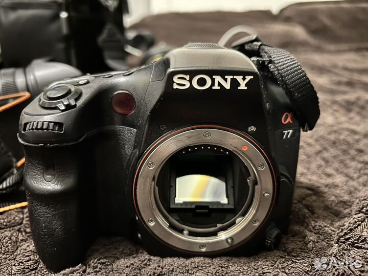 Sony Alpha77+вспышка f43am+2 объектива+2 акк+сумка