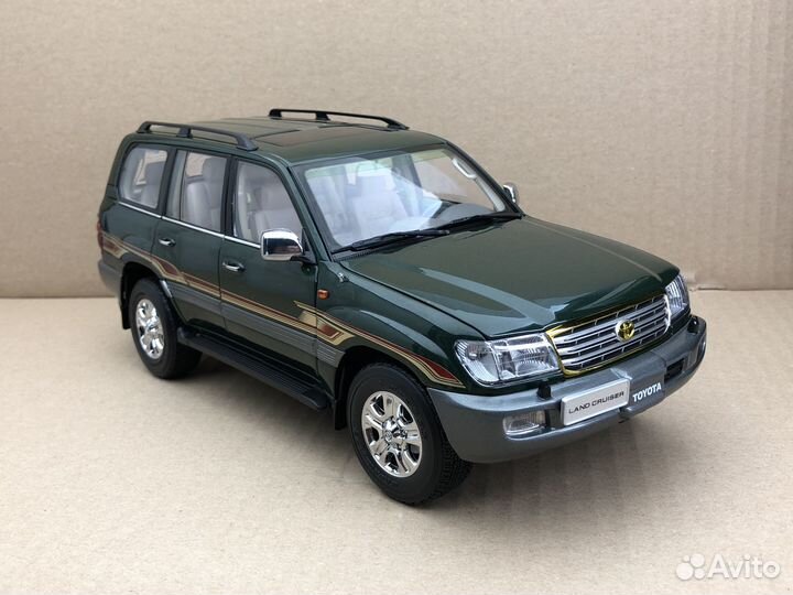 Toyota Land Cruiser 1:18