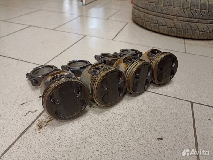 Комплект поршней с шатунами ваз 124 мотор 1.6 16кл