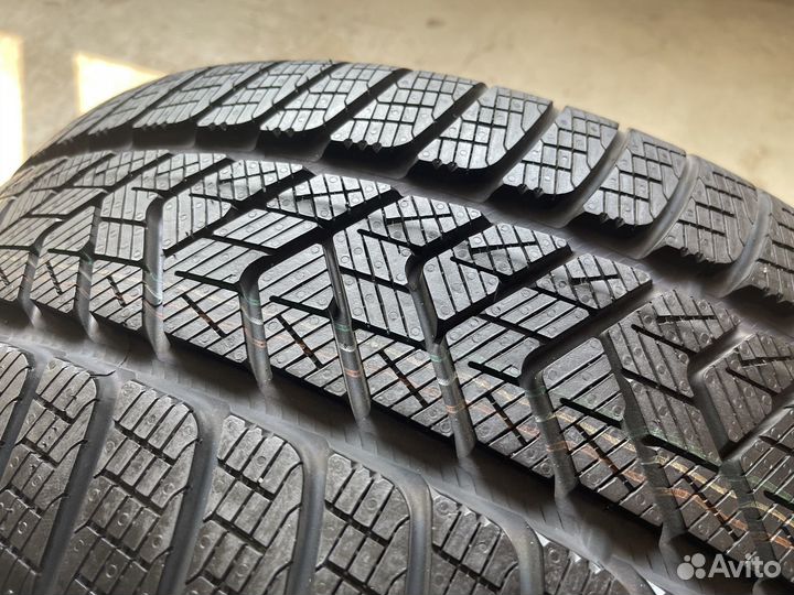 Pirelli Scorpion Winter 235/55 R19 и 255/50 R19 V
