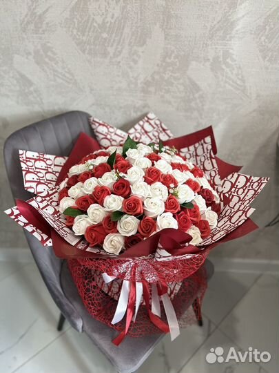 Букеты из 101 розы