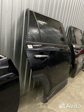 Toyota Rav-4 XA50 Дверь задняя правая черная