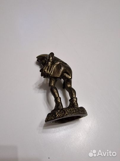 Бронзовая статуэтка вратарь СССР