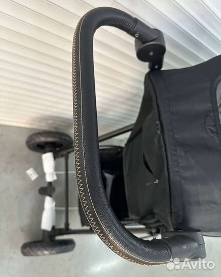 Прогулочная коляска Luxmom v1