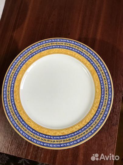 Чешские фарфоровые тарелки 10 штук,диам.25 и 19 см