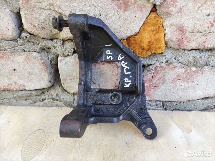 Кронштейн гура Спортейдж 1 Kia Sportage 1