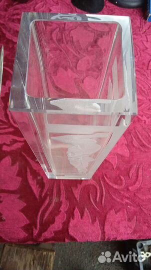 Ваза с атлантами