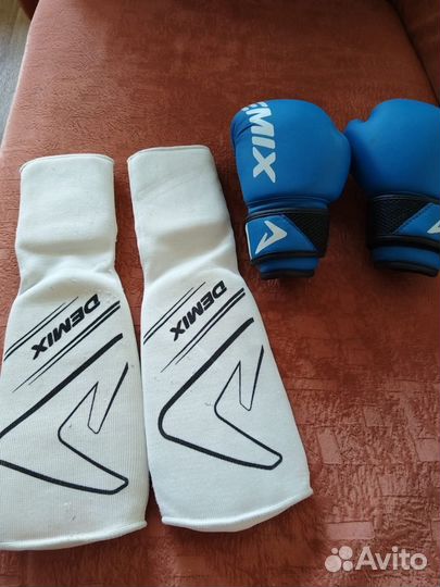 Боксерские перчатки