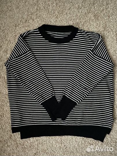 Свитер женский