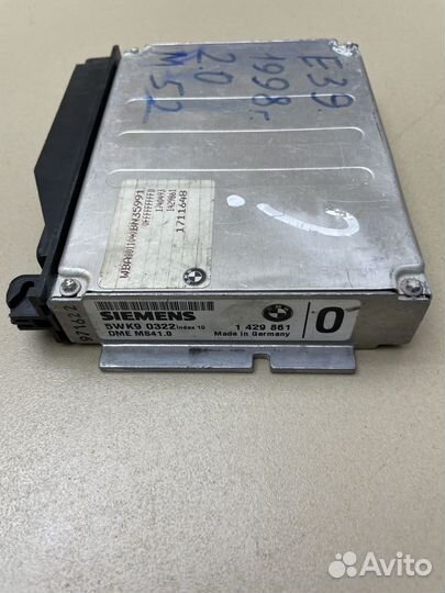 Блок управления двигателем BMW E39 1429861