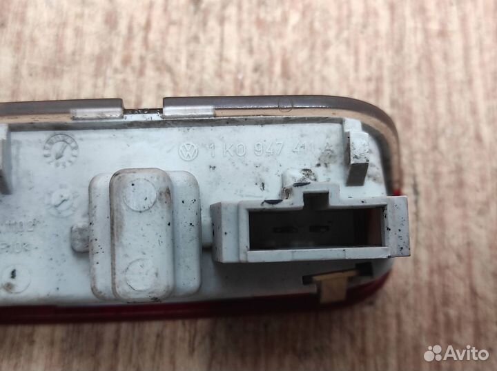 Фонарь габаритный VW Touareg 2010-2018