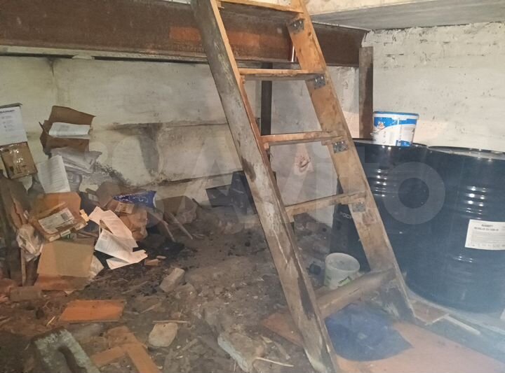 Гараж, > 30 м²