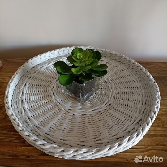 Поднос сервировочный плетёный из бумажной лозы