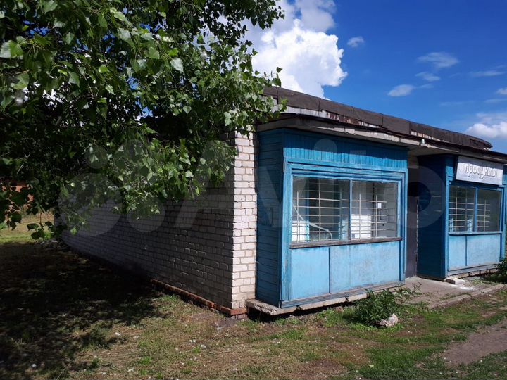 Торговая площадь 77 м²