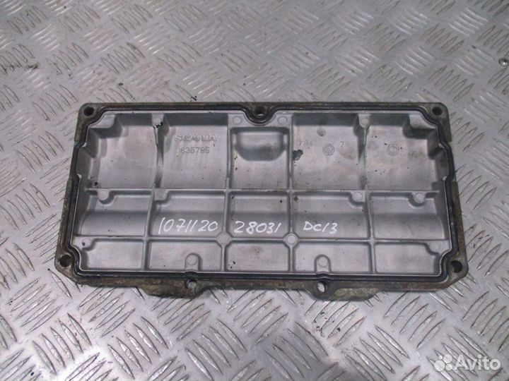 Боковая крышка блока двс Scania 1835795