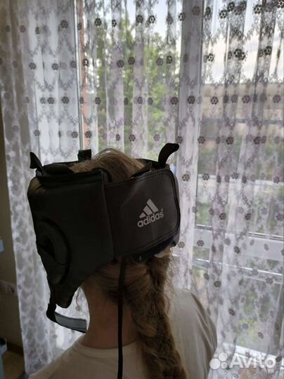 Боксерский шлем adidas