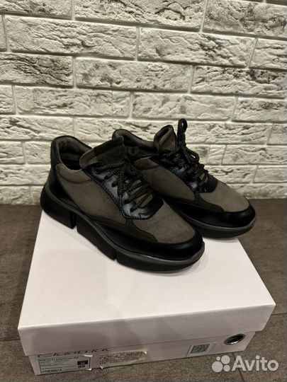 Кроссовки женские демисезонные