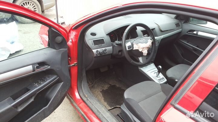 Кузов по частям и т.д. опель астра Н, opel astra h