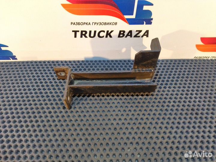 Кронштейн спойлера бокового левый Man L2000