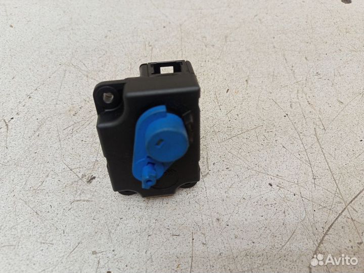 Моторчик заслонки печки