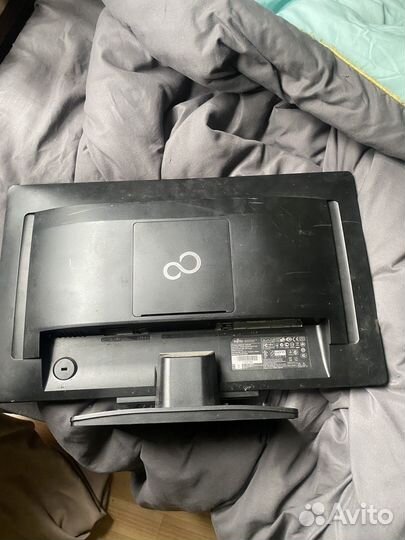 Мониторы philips и fujitsu