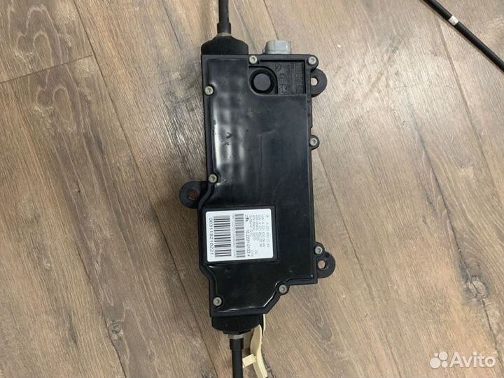 Блок ручника Mercedes S 500 4Matic W221 273 968