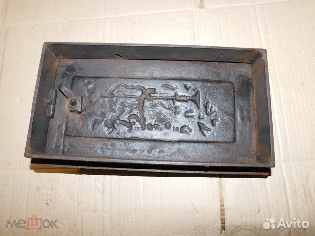 Старинная,чугунная поддувальная,печная дверца