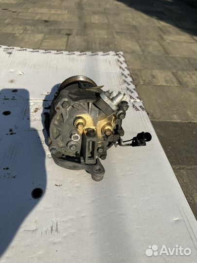 Компрессор кондиционера mitsubishi