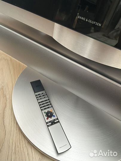 Телевизор Bang & Olufsen BeoVision 7-40