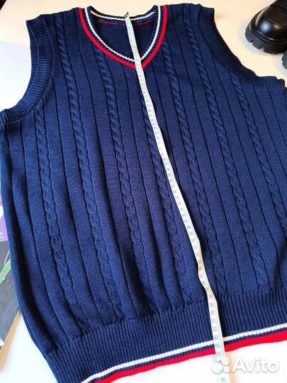 Жилет вязаный новый