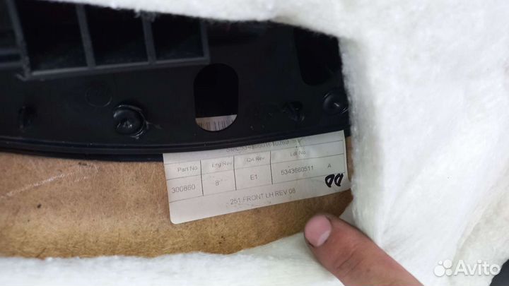 Обшивка передней левой двери Mercedes W251 R350