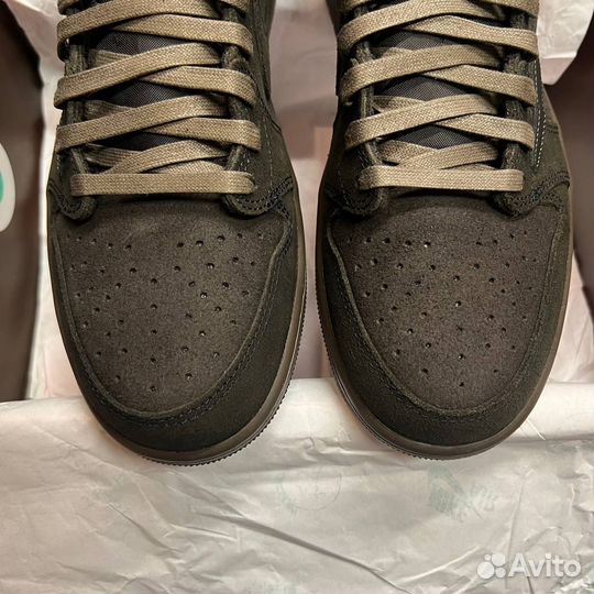 Travis Scott x Jordan 1 Low Velvet Brown (9.5us)