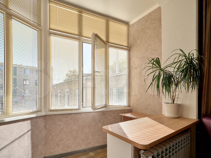 3-к. квартира, 70 м², 2/5 эт.