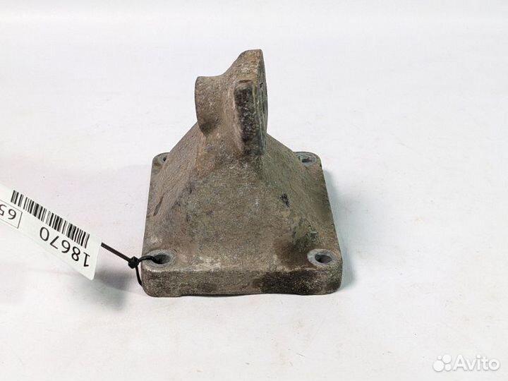 Кронштейн опоры двигателя Тагаз Tager MB M161 2.3