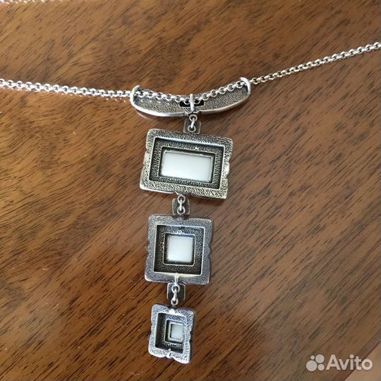 Комплект и серебряное колье