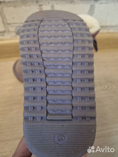 Ботинки зимние для девочки 25р