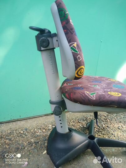 Компьютерное кресло анатомическое