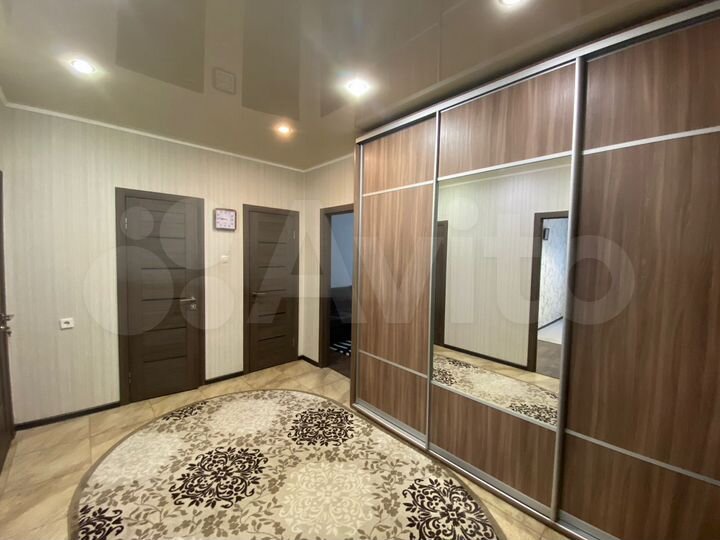 2-к. квартира, 75 м², 1/17 эт.