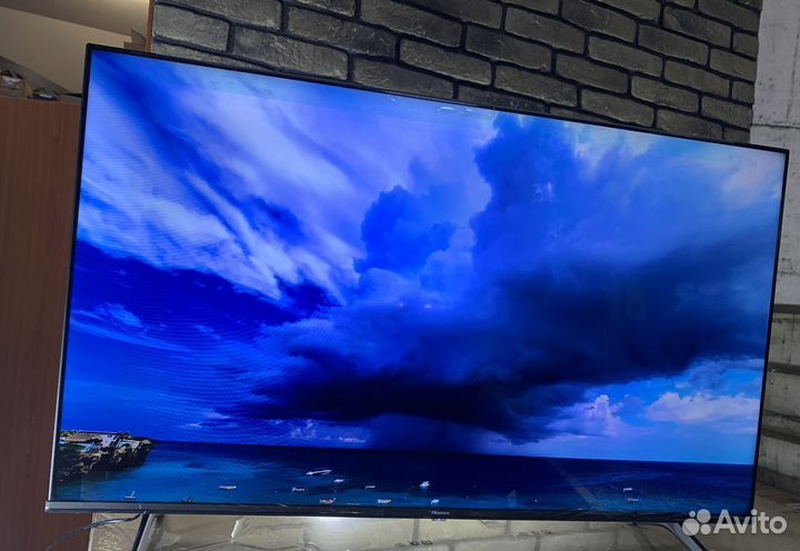 Заряженный qled телевизор 127