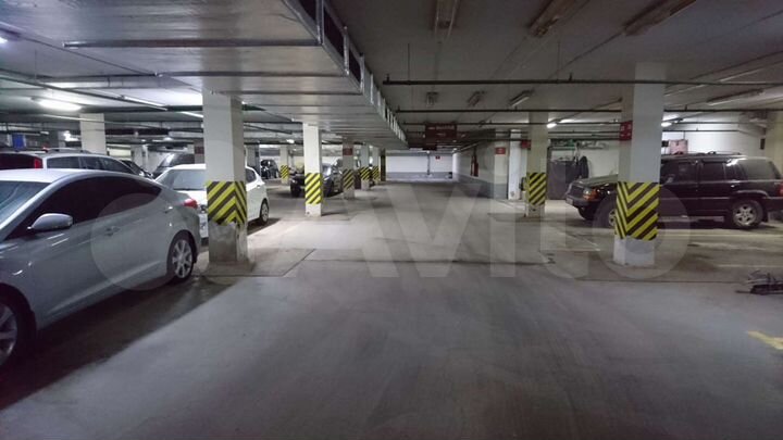 Машиноместо, 18 м²