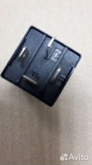 Реле поворотов Skoda, Golf, Passat 12V оригинал