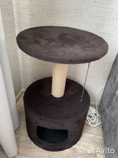 Домик для кошки с когтеточкой