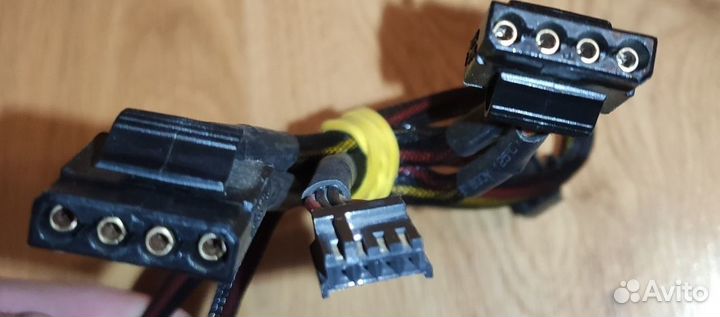 Кабель питания PCIe 6Pin Male 3 SATA и Molex 4Pin