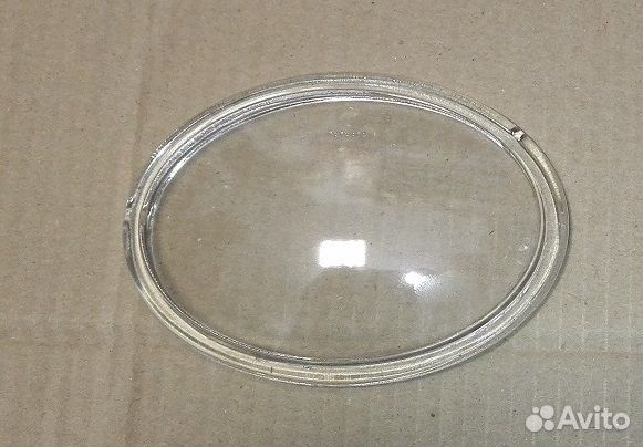 Стекло туманки VW Touareg NF левое