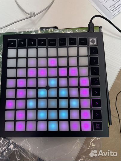 Midi контроллер Novation