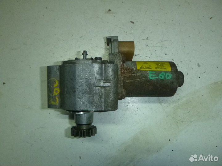 Моторчик блокировки моста BMW E60/E61 2003