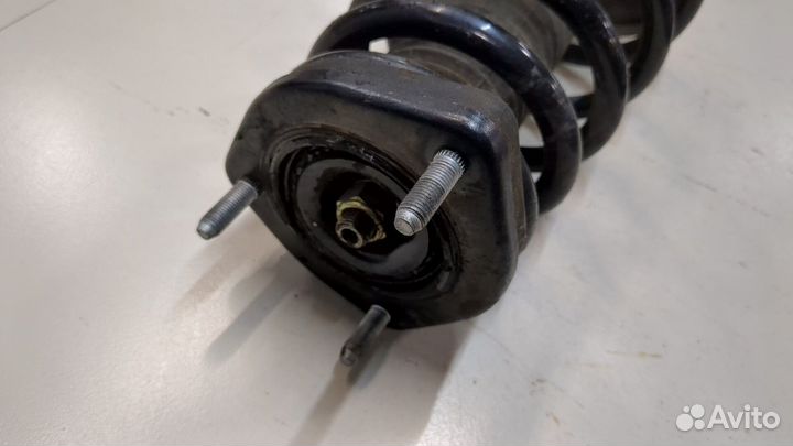 Амортизатор подвески правый задний Toyota Venza